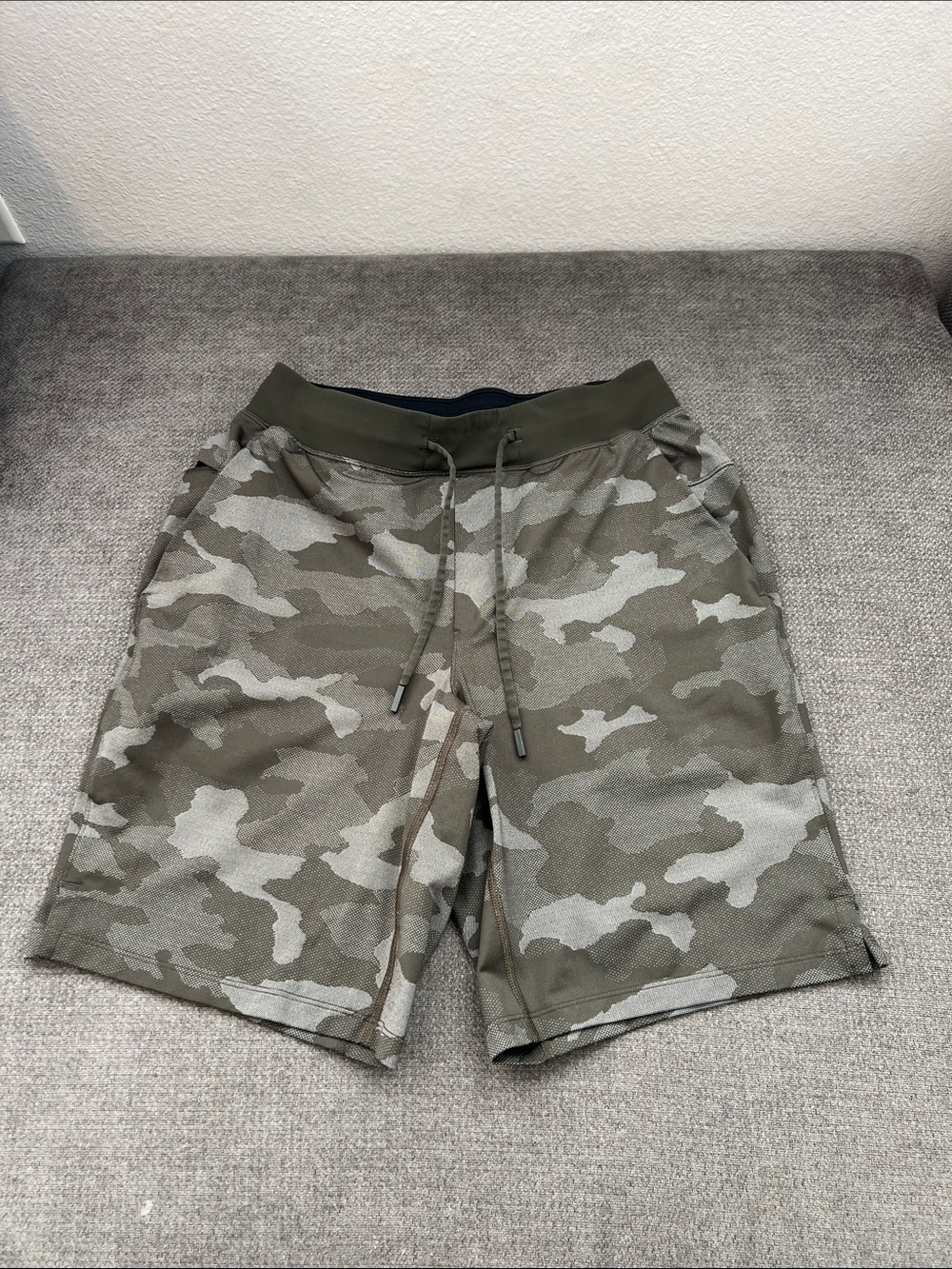 lululemon athletica Men's Olive Green Camo Athletic Shorts
